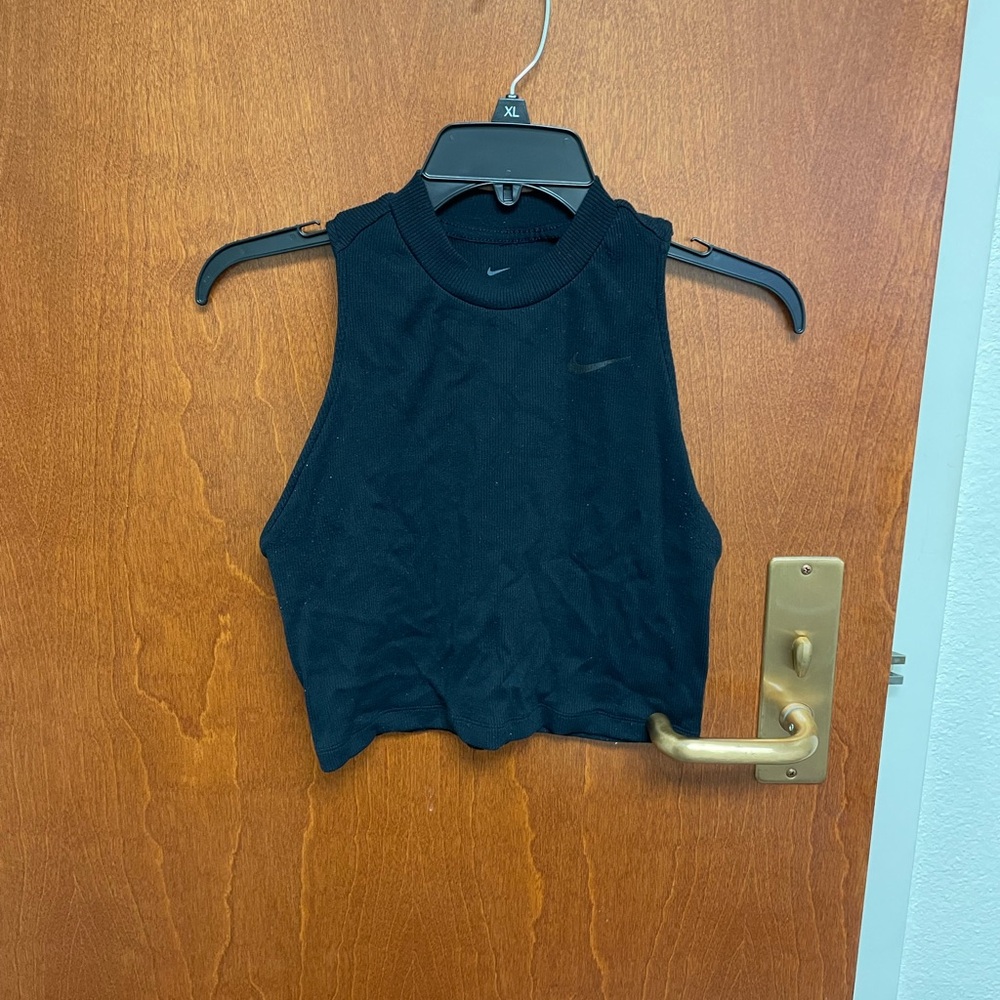 Nike Cropped Mock Neck Tank